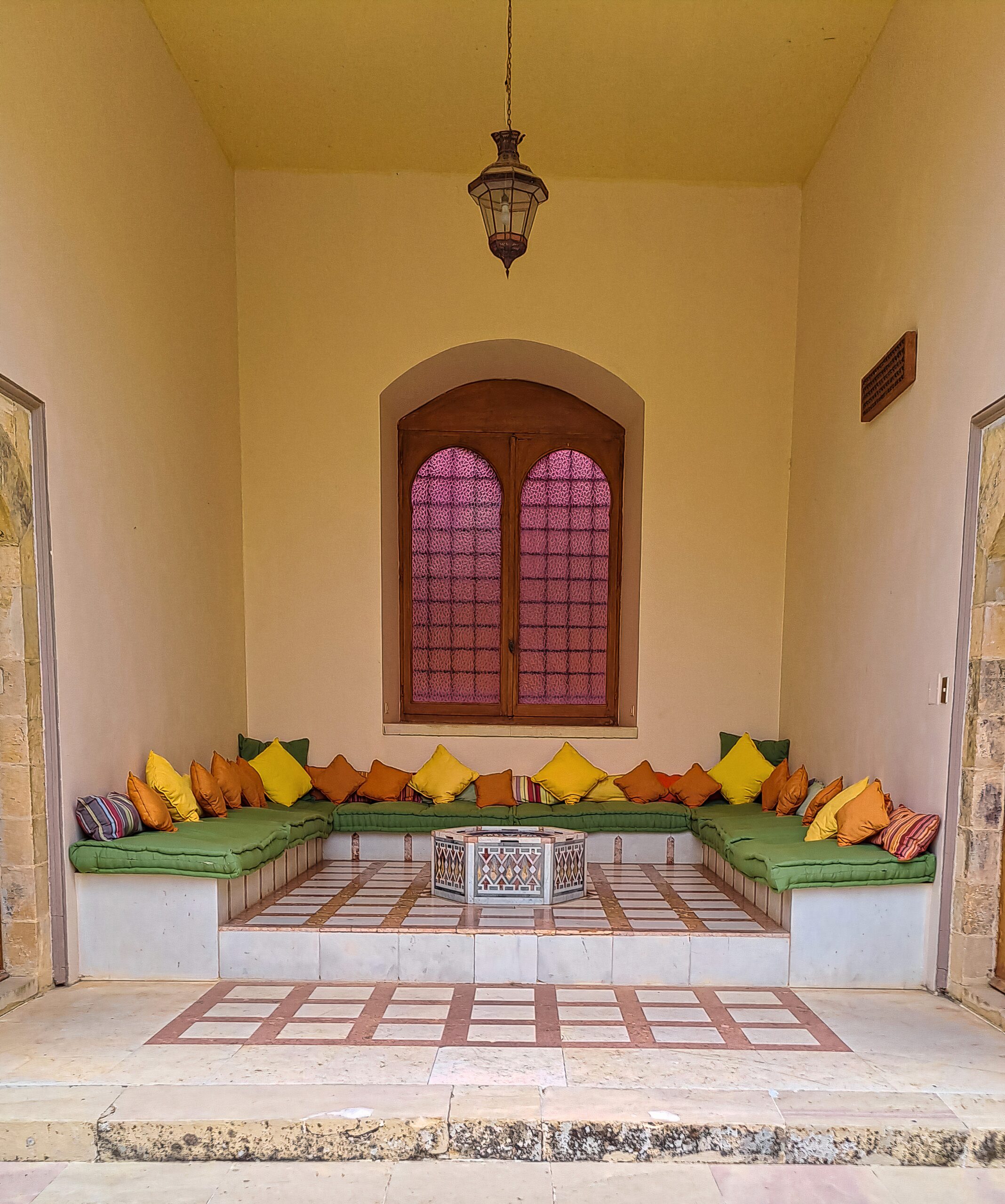 Haramlik courtyard with fountain and stonework